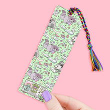 Load image into Gallery viewer, I Love Trashy Books Bookmark
