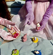 Load image into Gallery viewer, Strawbunny Hair Claw